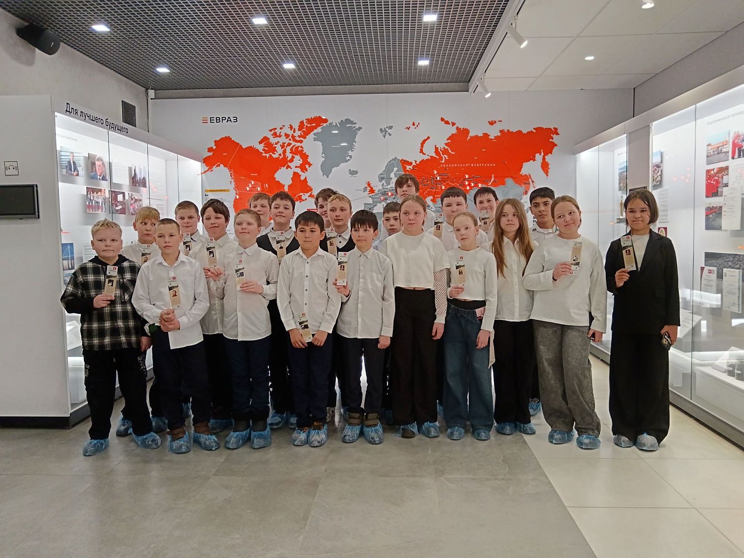 Школьники из МБОУ СОШ №66 - участники онлайн интерактивного квиза "ЕВРАЗ" в музейно-выставочном центре